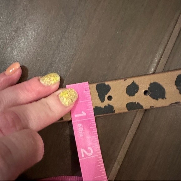 Betsey Johnson Jeweled Heart Buckle Cognac Brown Faux Leather Belt XL - Picture 12 of 13